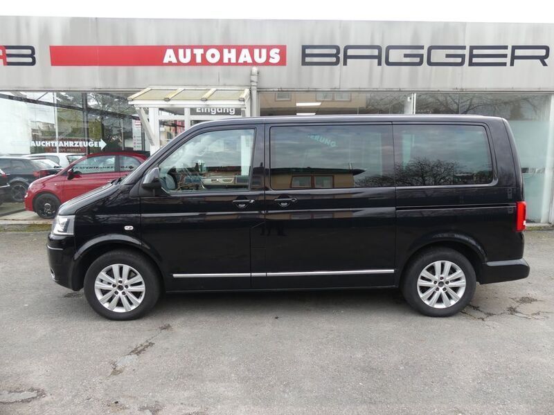 Deep black perleffekt Gebraucht 2012 VW T5 Highline Van | 23.990 € - Bild 1/4