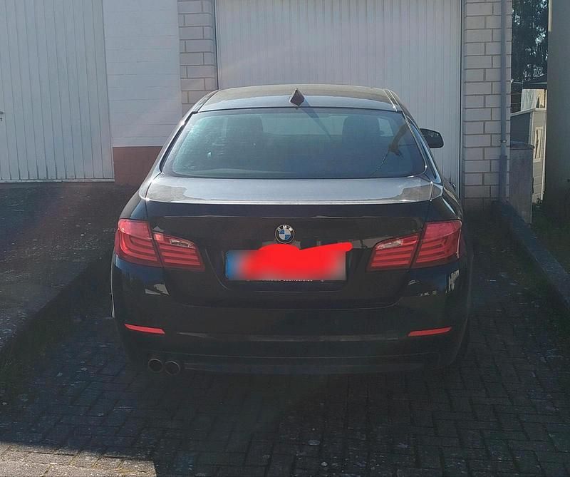 Gebraucht BMW 520 184 PS (135 kW) 2012 Schwarz Limousine