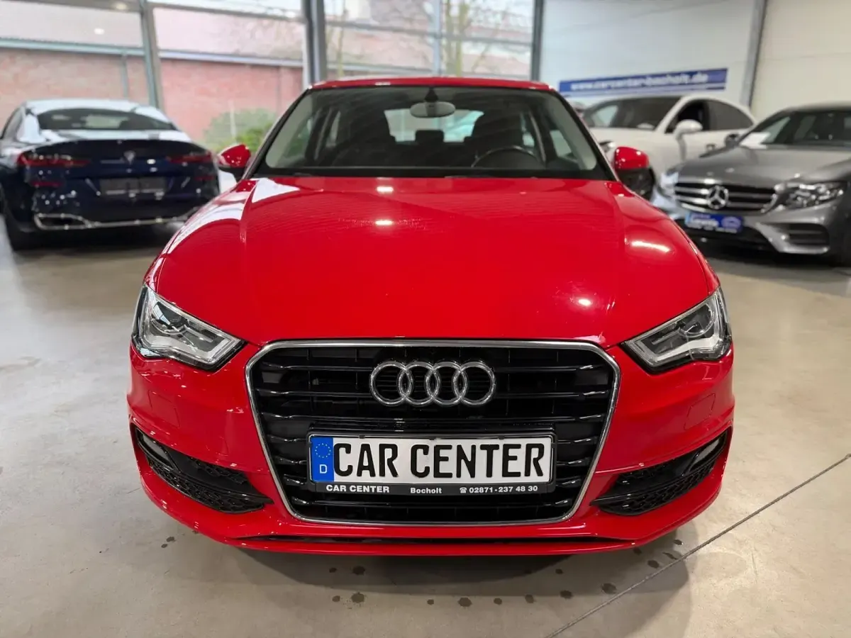 Second-hand Audi A3 Ambition 122 CP (89 kW) 2014 Roșu Berlinǎ