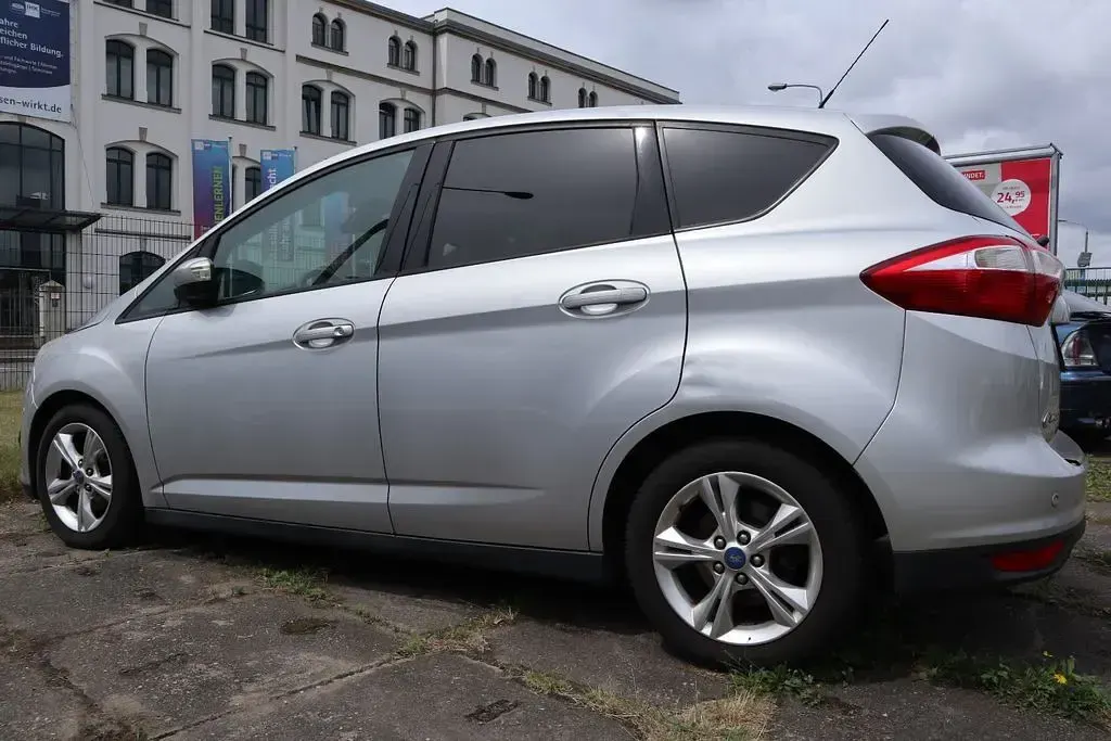 Gebraucht Ford C-MAX Champions Edition 125 PS (91 kW) 2013 Silber Van / Kleinbus