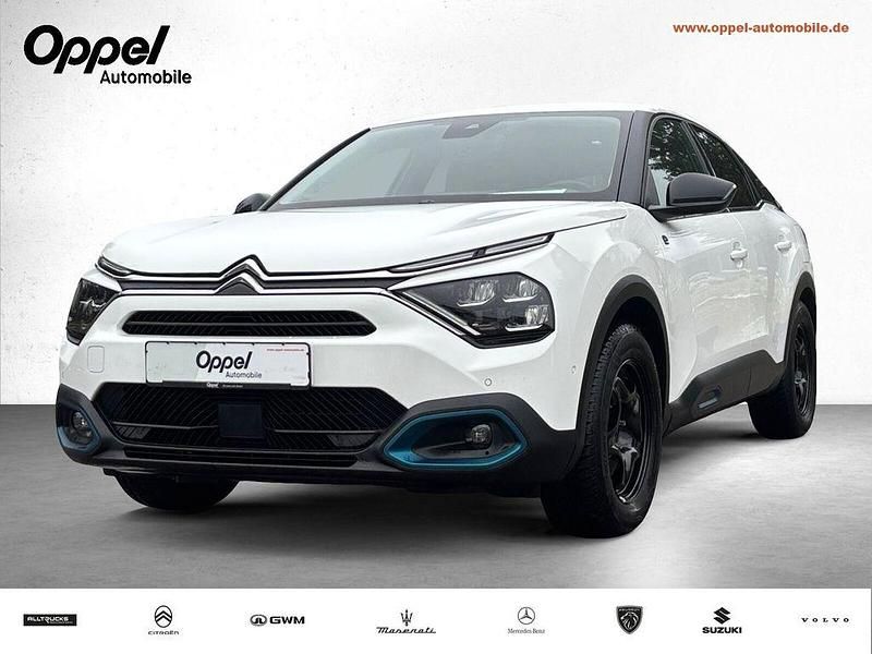 Polar weiß Gebraucht 2022 Citroën e-C4 Shine SUV | 18.889 € (Fairer Preis) - Bild 1/3