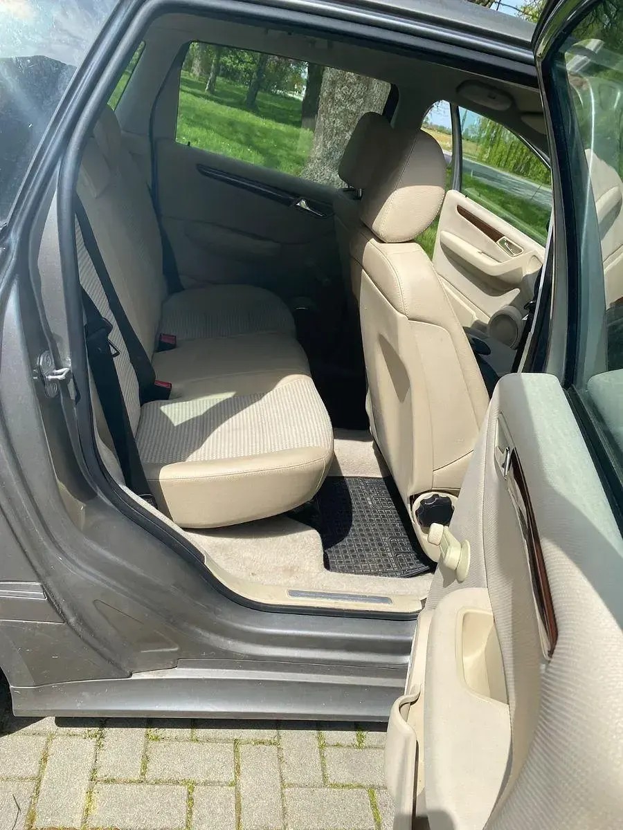 Gebraucht Mercedes B200 136 PS (100 kW) 2008 Silber Van / Kleinbus