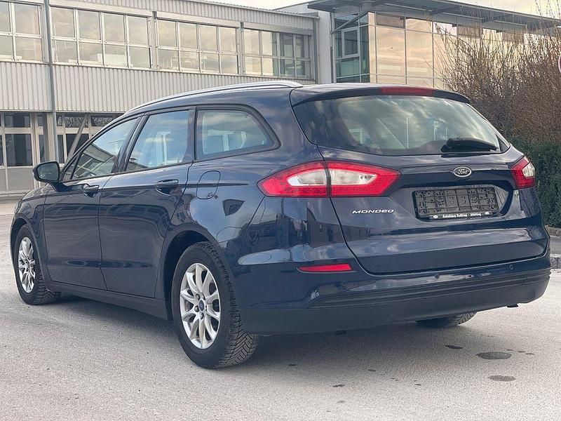 Gebraucht Ford Mondeo Business Edition 160 PS (117 kW) 2016 Blau Limousine