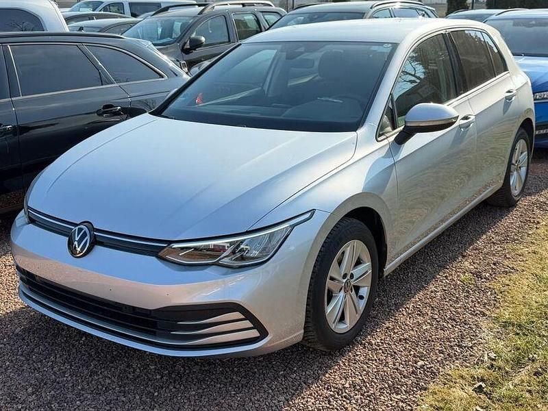 Gebraucht VW Golf VIII Life 116 PS (85 kW) 2023 Reflexsilber metallic Limousine
