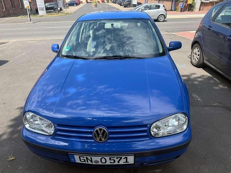 Blau Gebraucht 2001 VW Golf IV Basis Limousine | 2.300 € (Fairer Preis) - Bild 1/4