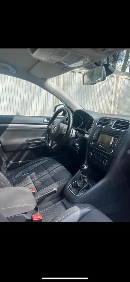 Second-hand VW Golf VII 140 CP (102 kW) 2012 Negru Break