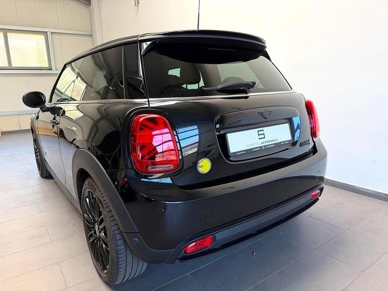 Gebraucht Mini Cooper SE Classic 135 kW (184 PS) 2022 Schwarz Kleinwagen