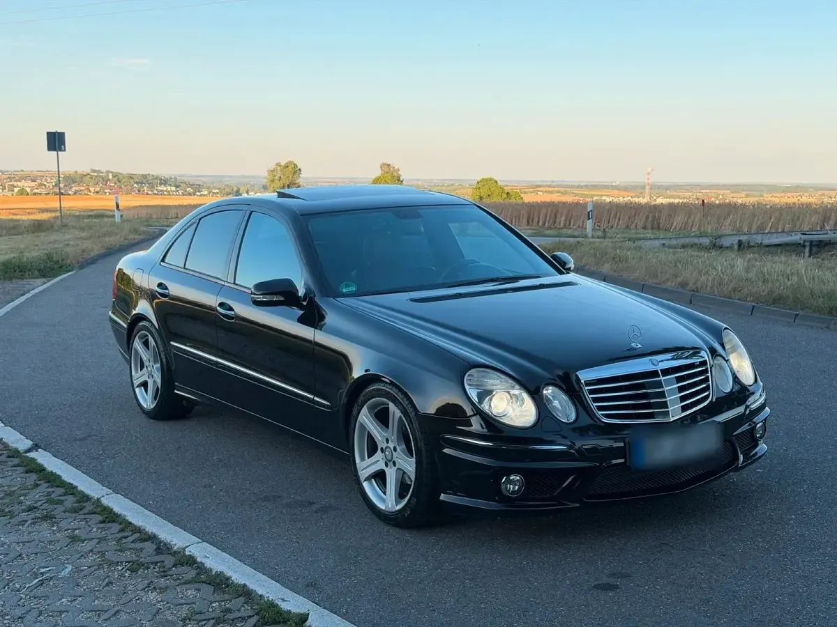 Gebraucht Mercedes E320 AMG 224 PS (164 kW) 2006 Schwarz Limousine