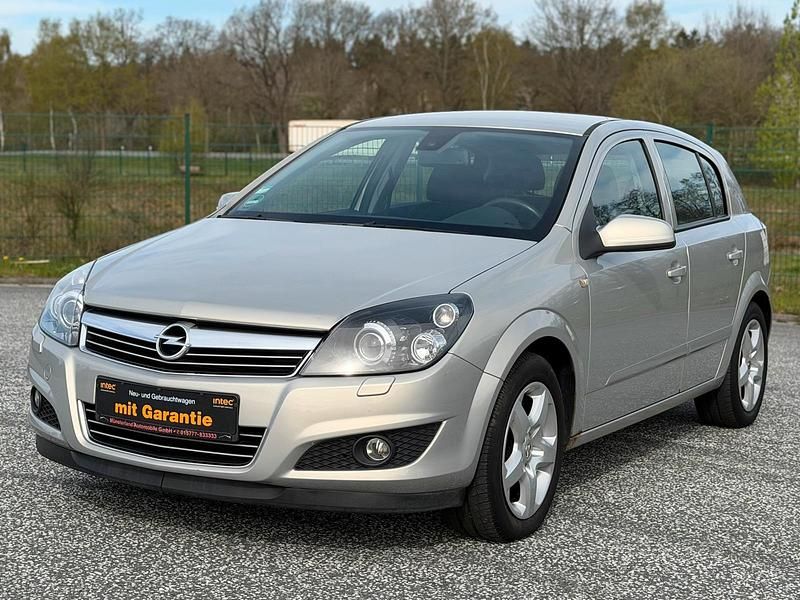 Gebraucht Opel Astra 140 PS (102 kW) 2007 Silber Limousine