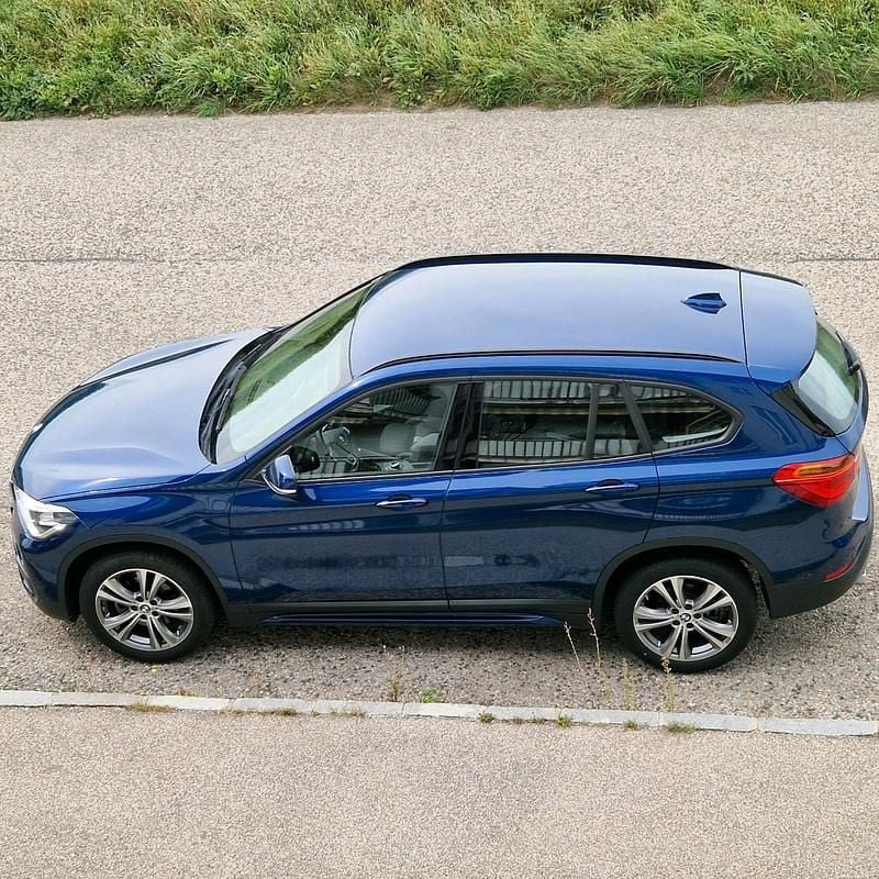 Blau Gebraucht 2017 BMW X1 Sport Line SUV | 17.500 € (Superpreis) - Bild 1/4