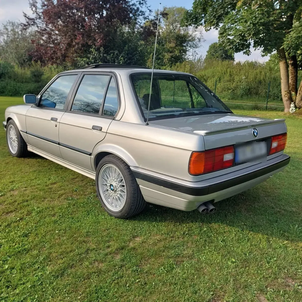 Gebraucht BMW 325 Shadowline 170 PS (125 kW) 1991 Silber Limousine