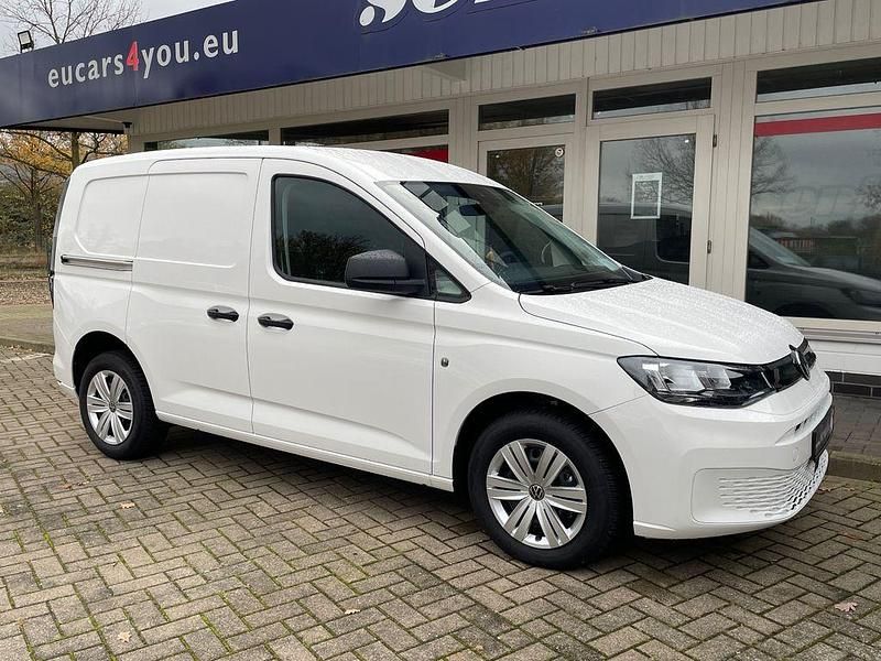 Neu VW Caddy Pro 102 PS (75 kW) 2025 Weiß Van / Kleinbus