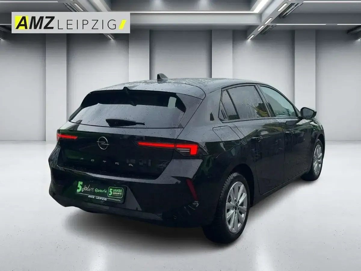 Gebraucht Opel Astra Enjoy 110 PS (80 kW) 2024 Schwarz Kleinwagen