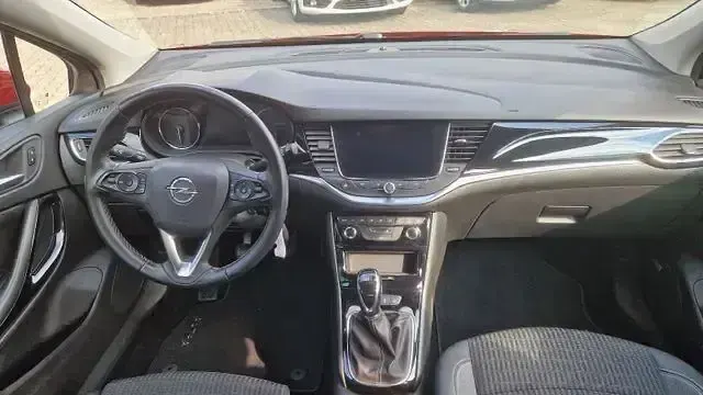 Gebraucht Opel Astra Elegance 131 PS (96 kW) 2019 Rot Limousine