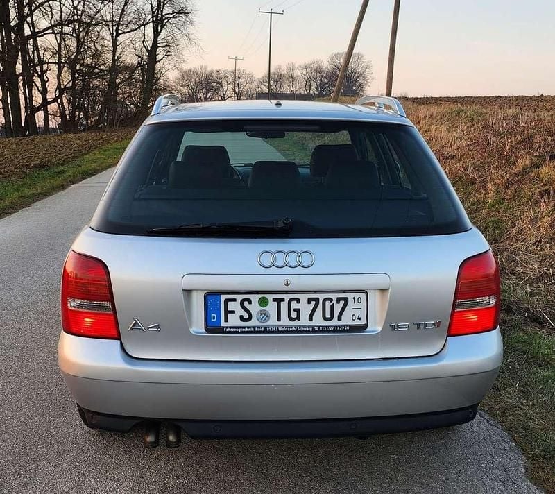 Second-hand Audi A4 116 CP (85 kW) 2000 Argintiu Break