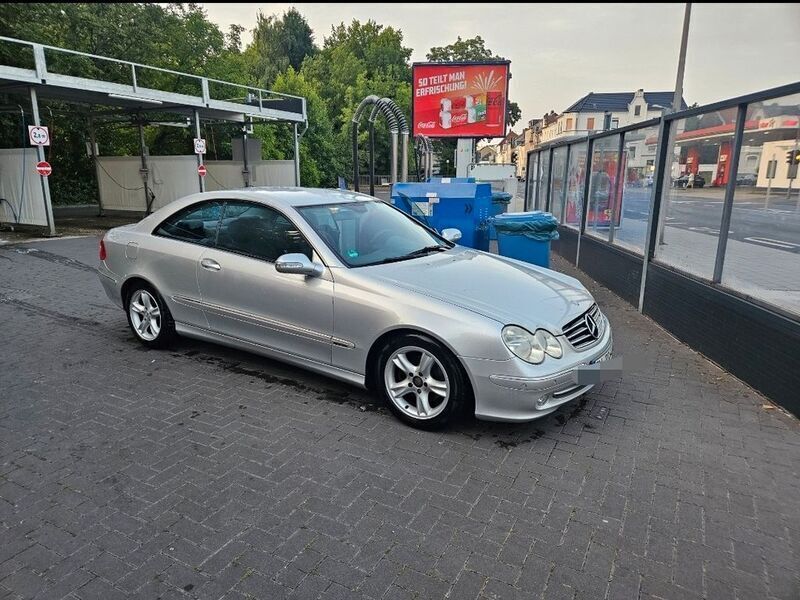 Silber Gebraucht 2003 Mercedes CLK200 Avantgarde Coupé | 4.150 € (Guter Preis) - Bild 1/4