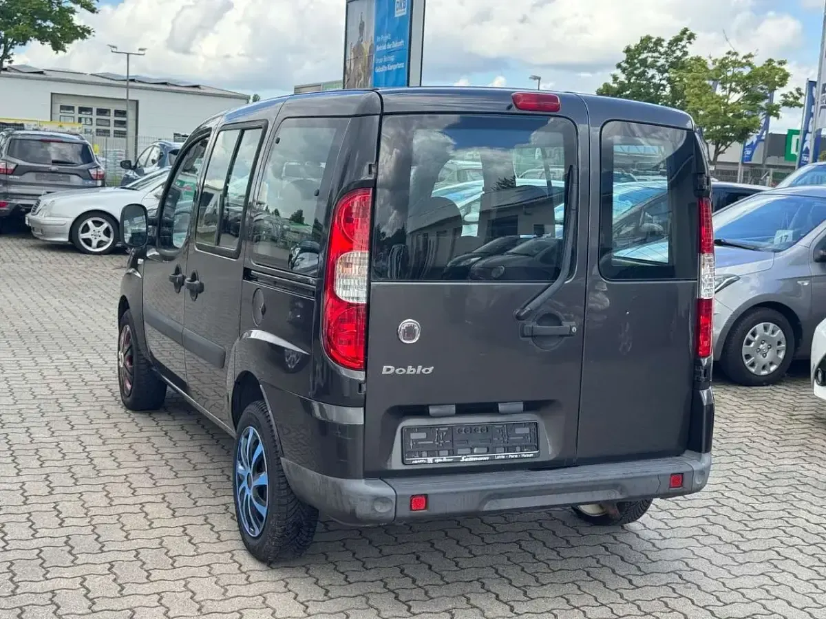 Occasion Fiat Doblò Dynamic 77 ch (56 kW) 2008 Gris Monospace