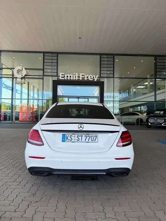 Gebraucht Mercedes E200 AMG line 197 PS (144 kW) 2019 Weiß Limousine