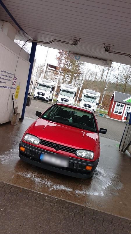 Rot Gebraucht 1995 VW Golf III Kleinwagen | 800 € - Bild 1/3