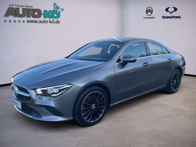 Grau Gebraucht 2019 Mercedes 220 Edition 1 Coupé | 24.690 € (Fairer Preis) - Bild 1/4