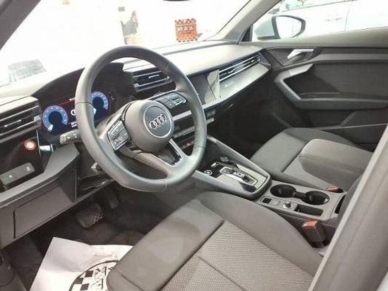 Gebraucht Audi A3 Advanced 150 PS (110 kW) 2025 Grau Limousine