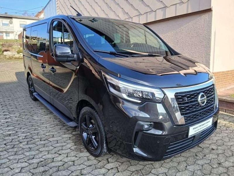 Gebraucht Nissan NV300 Tekna 150 PS (110 kW) 2022 Jet black (m) Van