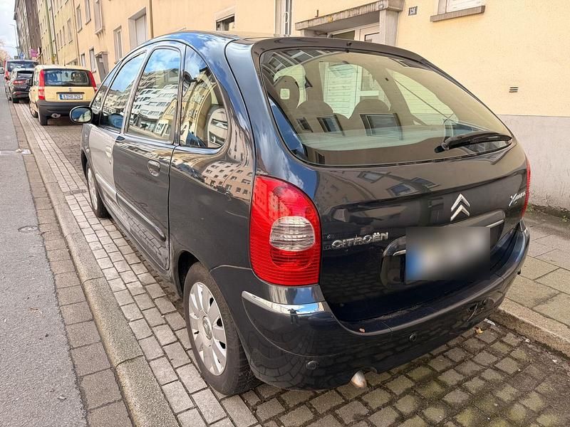 Gebraucht Citroën Xsara Picasso 109 PS (80 kW) 2008 Schwarz Van / Kleinbus