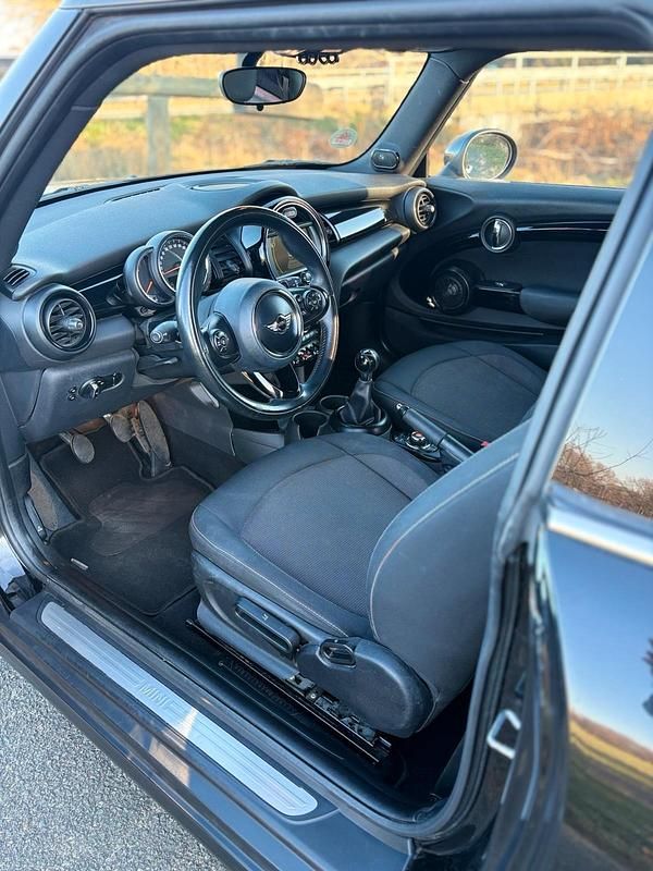 Gebraucht Mini Cooper 136 PS (100 kW) 2016 Schwarz Kleinwagen
