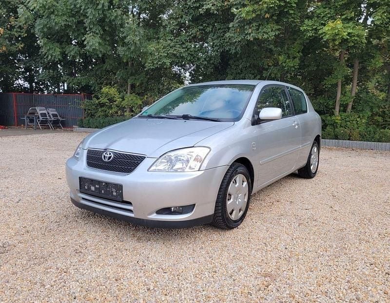 Silber Gebraucht 2004 Toyota Corolla Sol Limousine | 2.980 € (Fairer Preis) - Bild 1/4