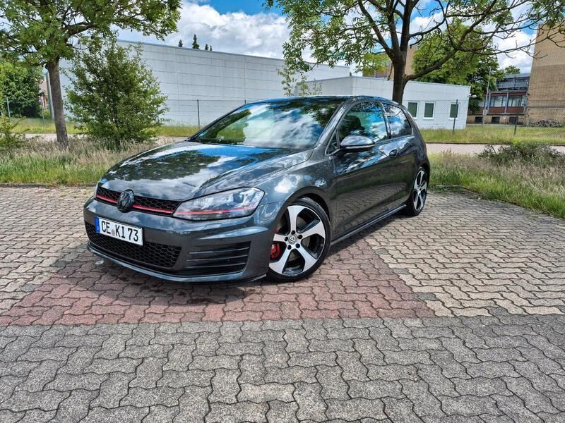 Grau Gebraucht 2016 VW Golf VII GTI Limousine | 17.900 € (Fairer Preis) - Bild 1/4