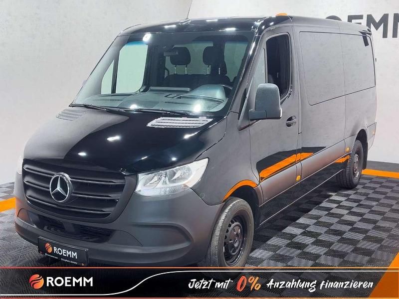 Gebraucht Mercedes Sprinter 163 PS (119 kW) 2021 Schwarz/baltic black Van