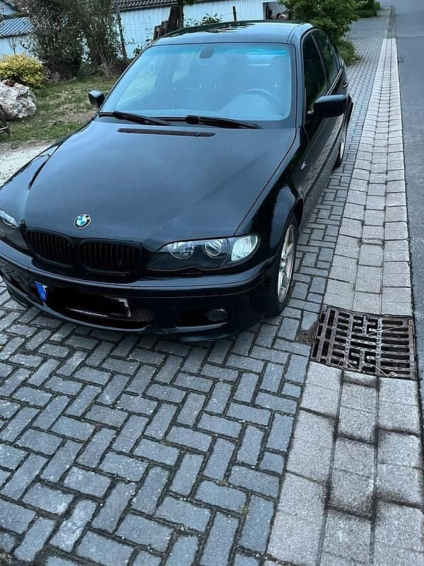 Schwarz Gebraucht 2002 BMW 325 M Sport Limousine | 5.250 € (Fairer Preis) - Bild 1/4