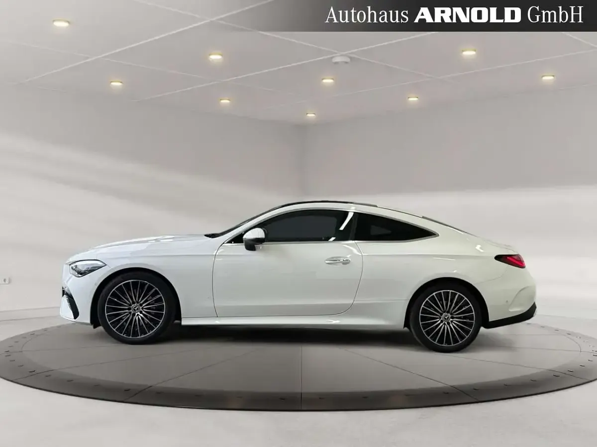 Gebraucht Mercedes CLE200 AMG line 204 PS (150 kW) 2025 Polarweiß Coupé