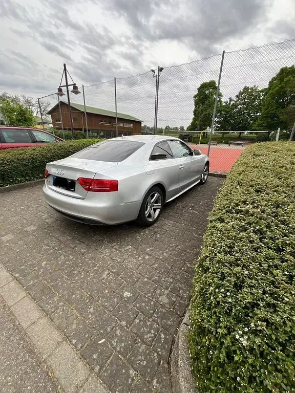Second-hand Audi A5 S-Line 170 CP (125 kW) 2011 Argintiu Coupe
