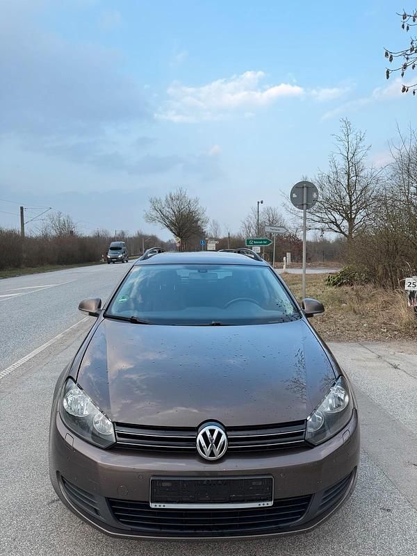 Gebraucht VW Golf VI 105 PS (77 kW) 2011 Braun Kleinwagen