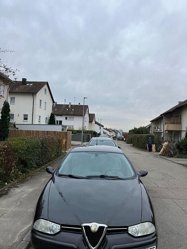 Schwarz Gebraucht 2002 Alfa Romeo 156 Distinctive Kombi | 1.400 € - Bild 1/4