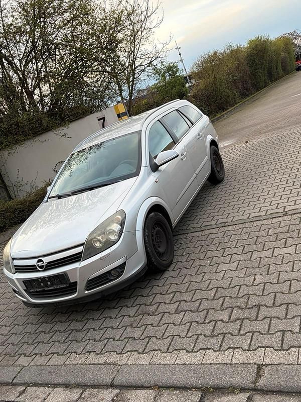 Gebraucht Opel Astra 125 PS (91 kW) 2005 Silber Kombi