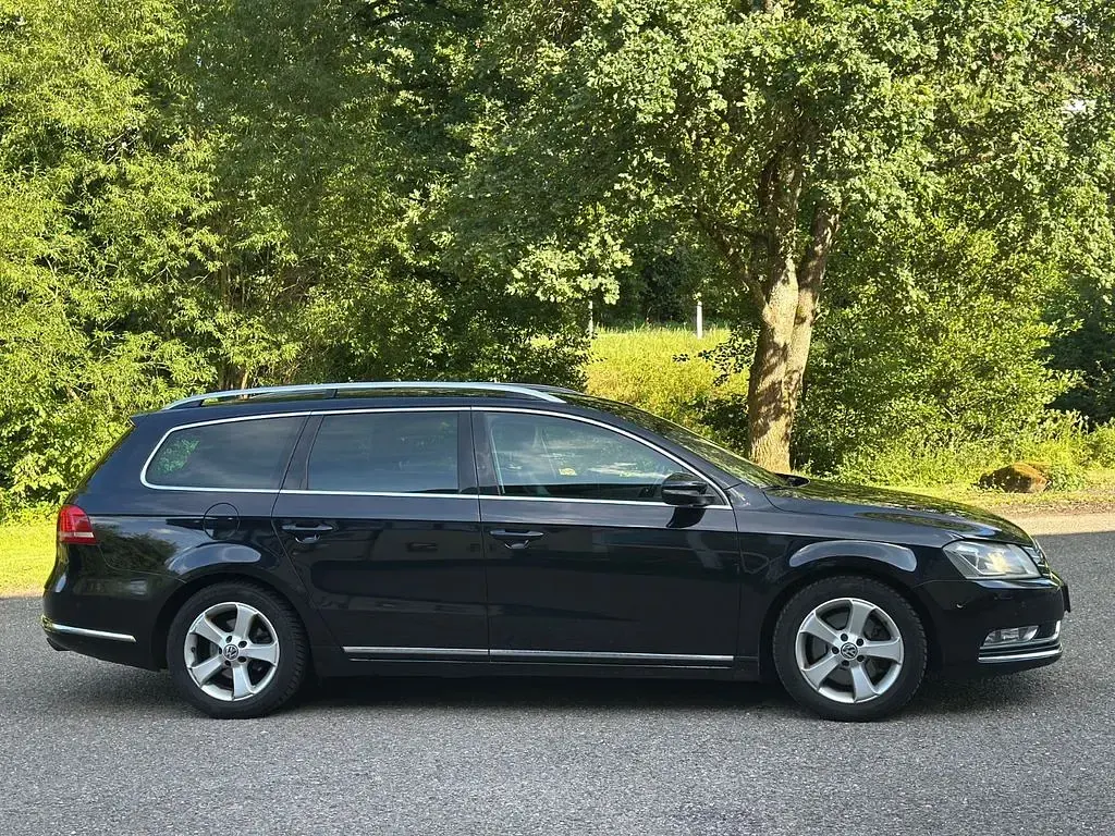 Gebraucht VW Passat Highline 177 PS (130 kW) 2013 Schwarz Kombi