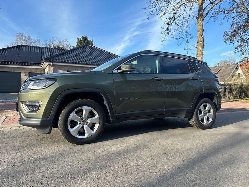 Gebraucht Jeep Compass Limited 170 PS (125 kW) 2019 Grün SUV