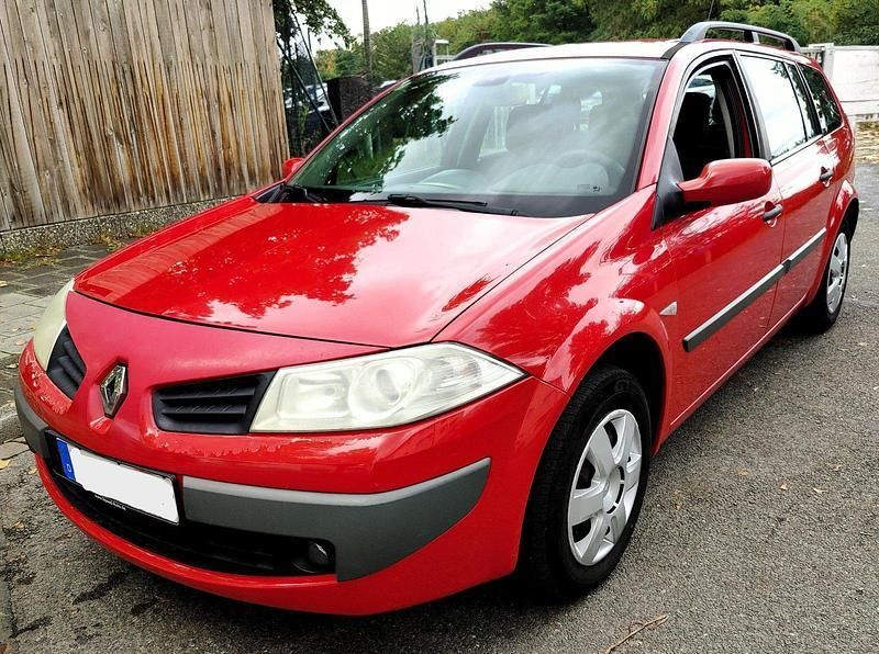 Rot Gebraucht 2007 Renault Mégane GrandTour Kombi | 1.000 € (Guter Preis) - Bild 1/4