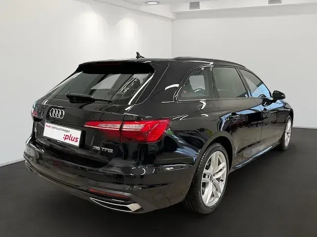 Second-hand Audi A4 Ambiente 150 CP (110 kW) 2021 Negru Break
