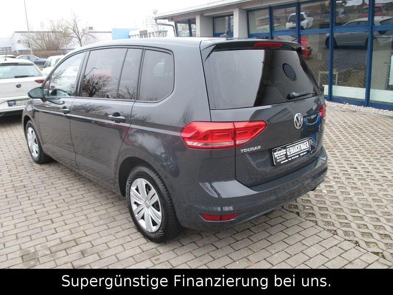 Gebraucht VW Touran Trendline 110 PS (80 kW) 2017 Grau Van / Kleinbus