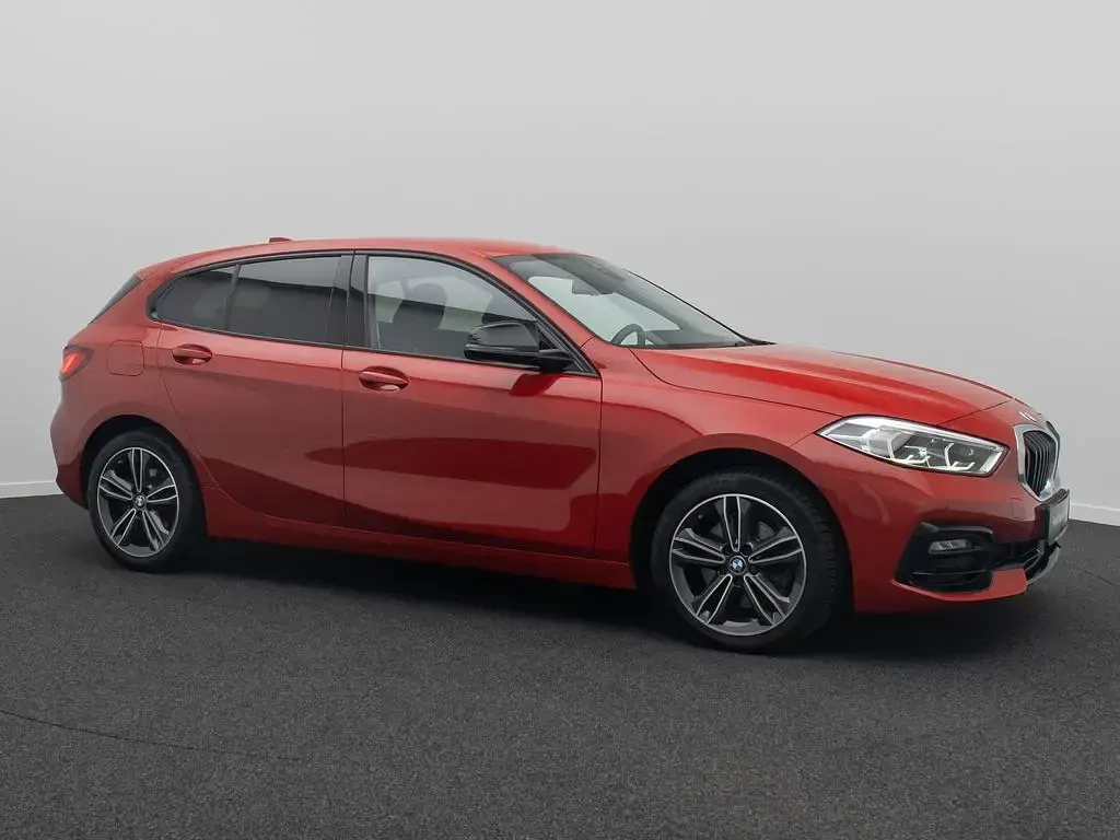 Gebraucht BMW 118 Sport Line 150 PS (110 kW) 2020 Rot Kleinwagen