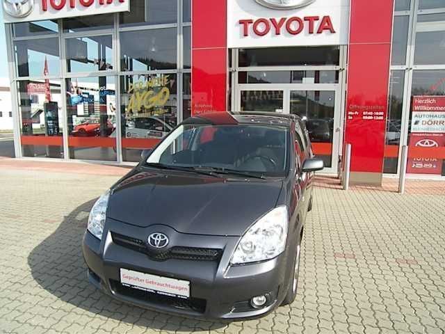 Grau Gebraucht 2007 Toyota Corolla Verso Sol Van / Kleinbus | 9.350 € - Bild 1/4