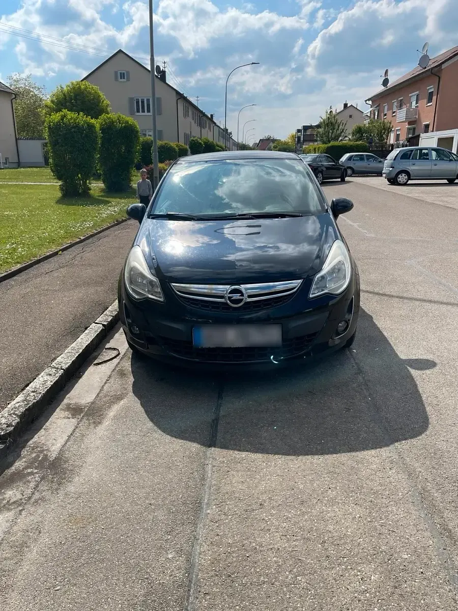 Gebraucht Opel Corsa 85 PS (62 kW) 2011 Schwarz Kleinwagen