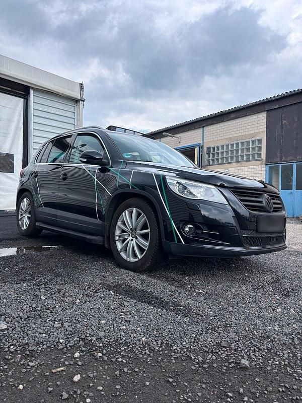 Gebraucht VW Tiguan Team 170 PS (125 kW) 2010 Schwarz SUV