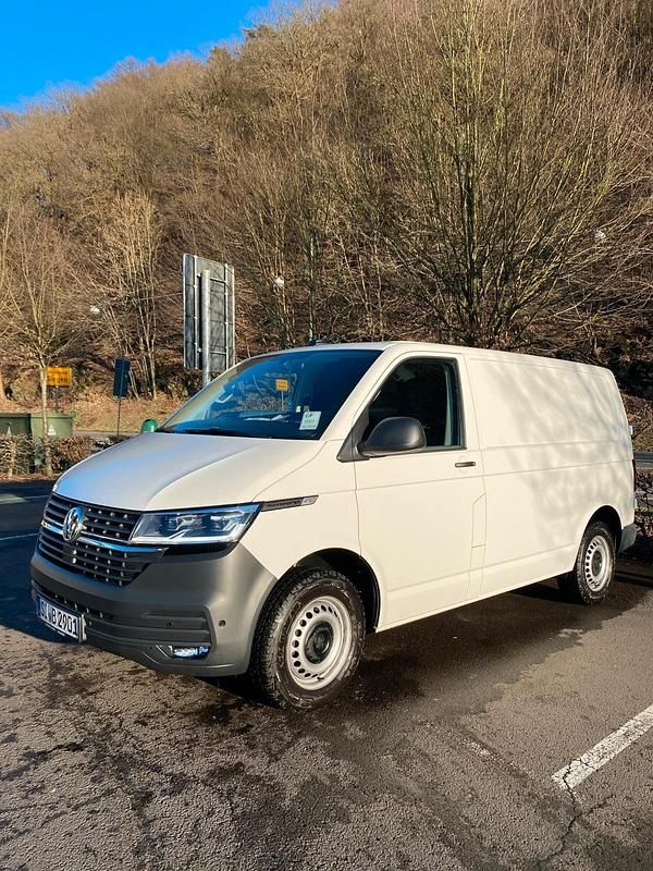 Gebraucht VW Transporter 150 PS (110 kW) 2021 Weiß Van