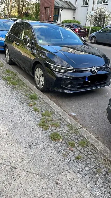Gebraucht VW Golf VIII 116 PS (85 kW) 2024 Schwarz Limousine