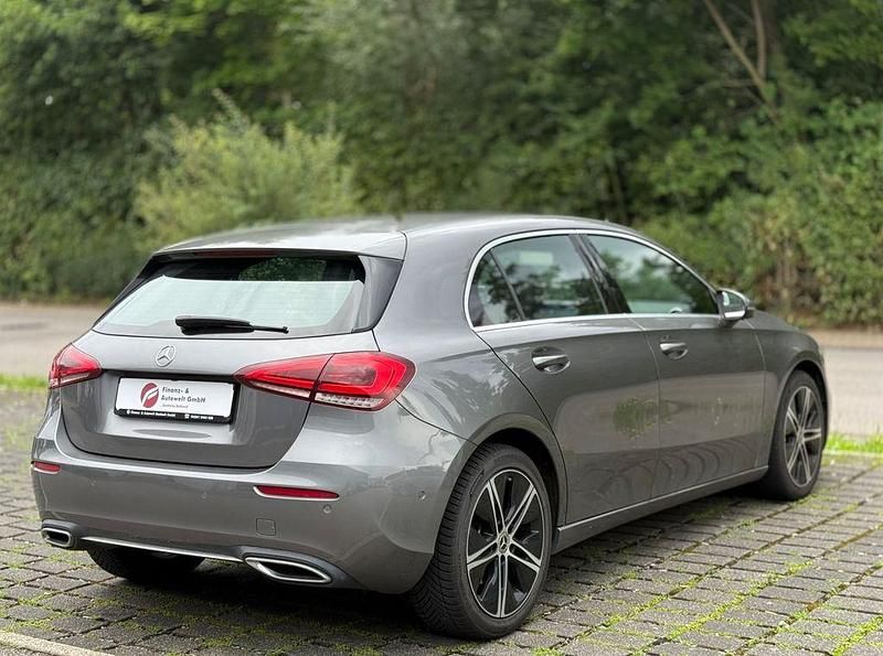 Gebraucht Mercedes A250 Progressive 224 PS (164 kW) 2021 Grau Limousine