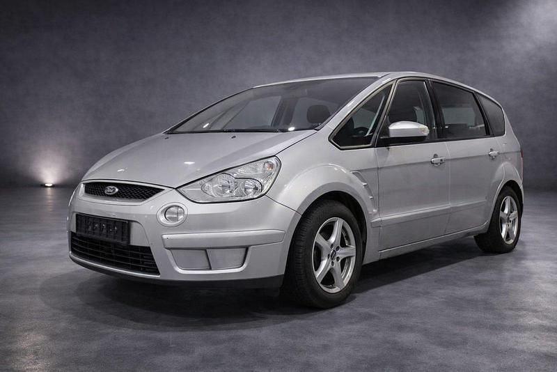 Gebraucht Ford S-MAX Titanium 145 PS (106 kW) 2008 Silber Van / Kleinbus